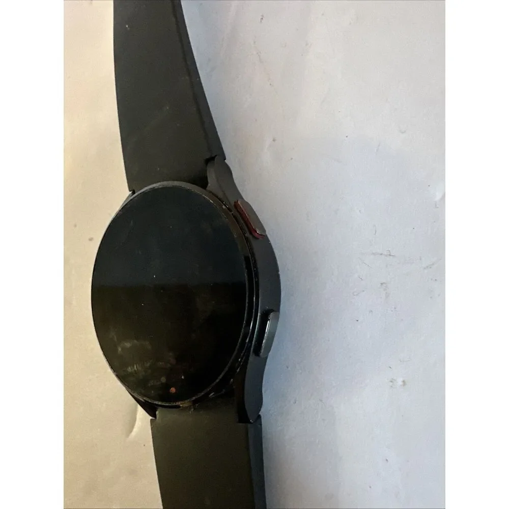 Samsung Galaxy Watch4 SM-R860 Graphite 40mm Case Wi-Fi‎ GPS Smartwatch READ